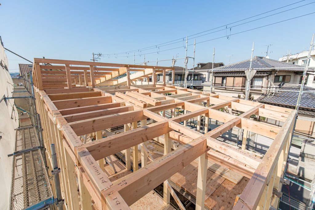 住宅の制震装置って？制震ダンパーや制震テープの特徴